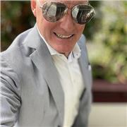 Con 30 anni (+ 5 solo di Ai) di esperienza, ho visto tutto. E forse anche quello che farai. Lieto di aiutarti e di aprirti la via.